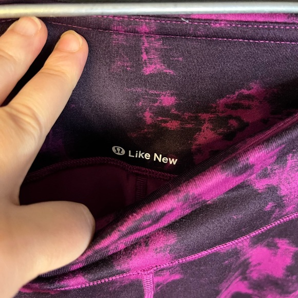 Lululemon wunder under tie dye purple and black size 6 - Picture 3 of 6